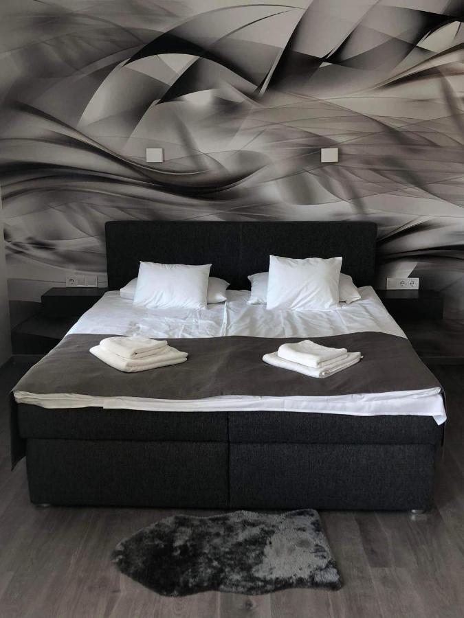 Brill Hotel בקשצ'אבה מראה חיצוני תמונה