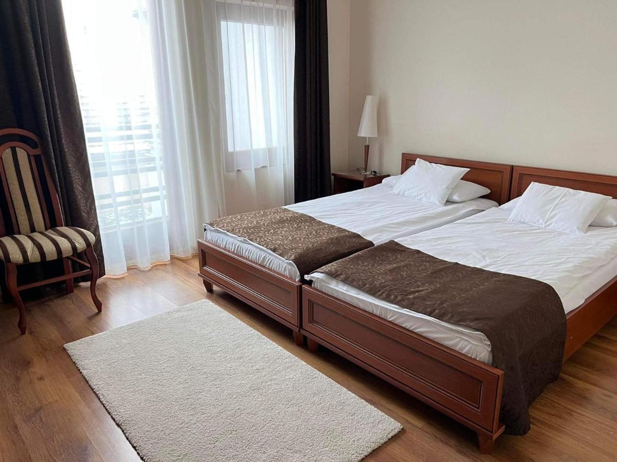 Brill Hotel בקשצ'אבה מראה חיצוני תמונה