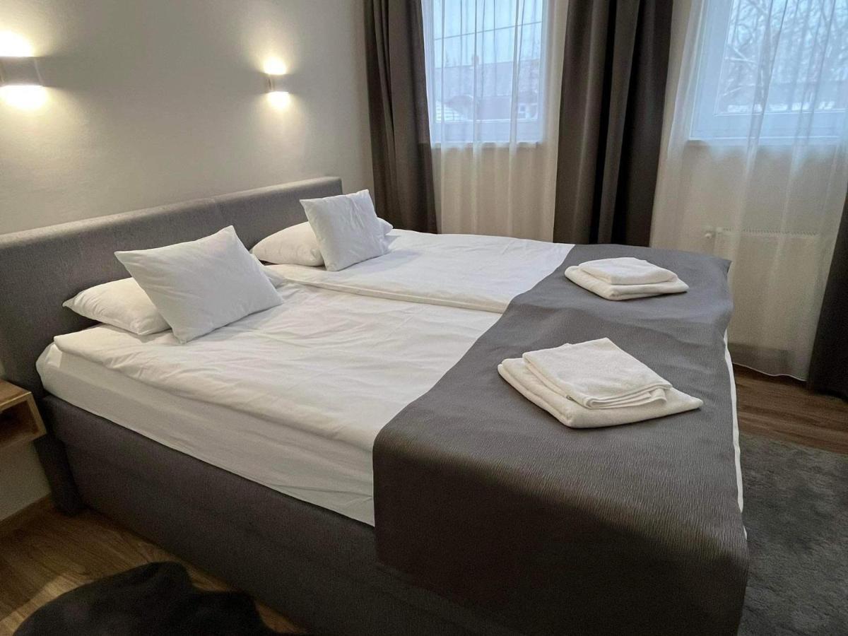 Brill Hotel בקשצ'אבה מראה חיצוני תמונה