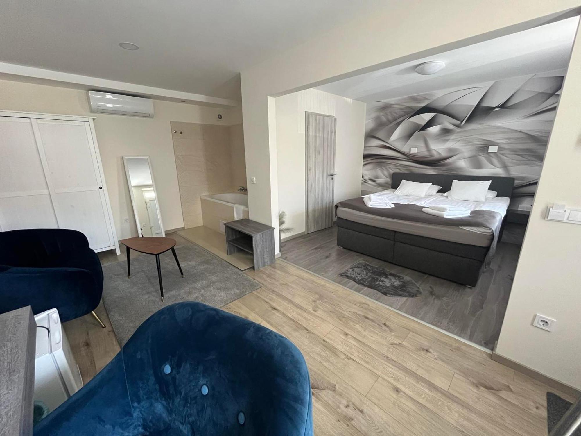 Brill Hotel בקשצ'אבה מראה חיצוני תמונה