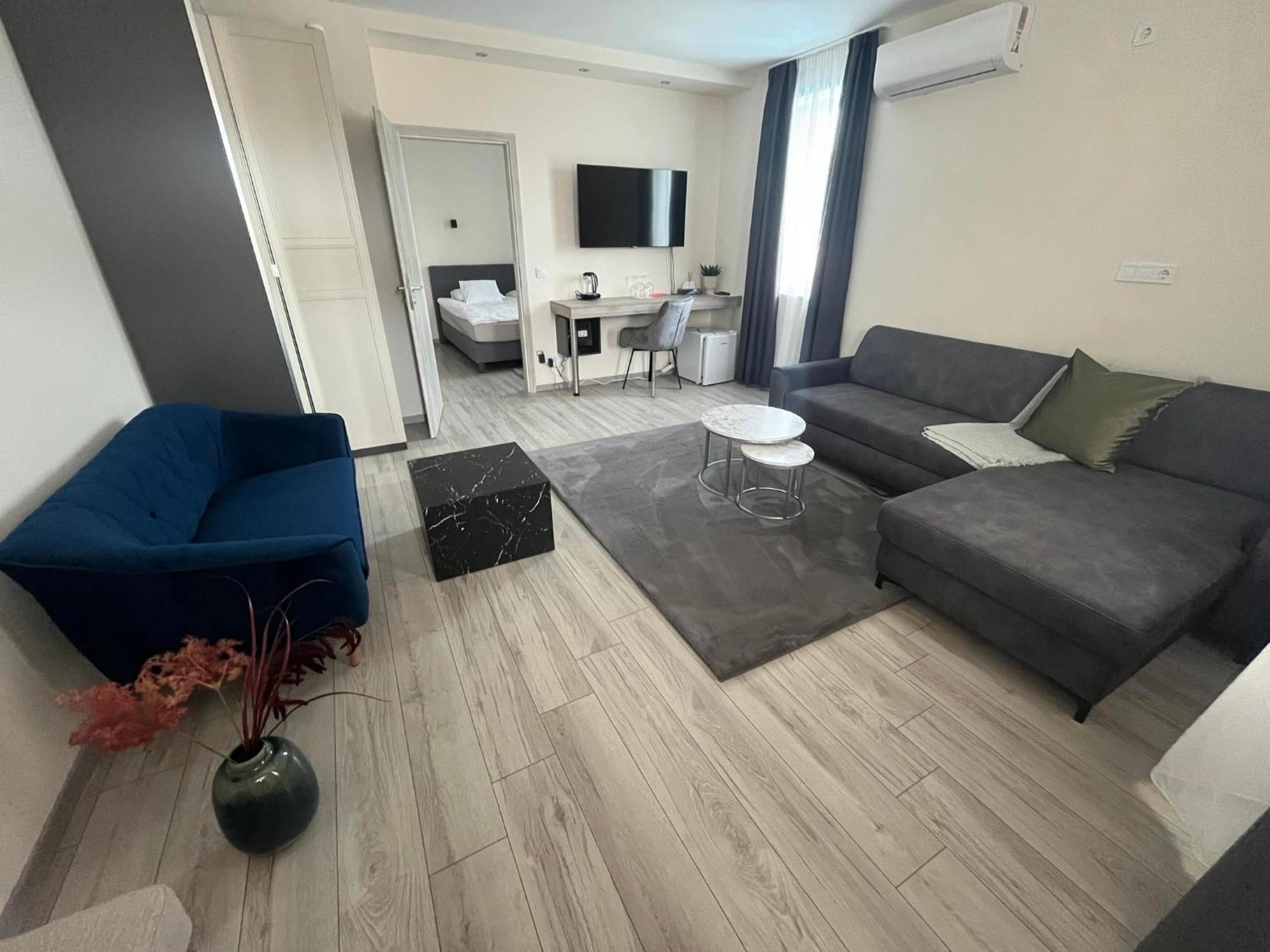 Brill Hotel בקשצ'אבה מראה חיצוני תמונה