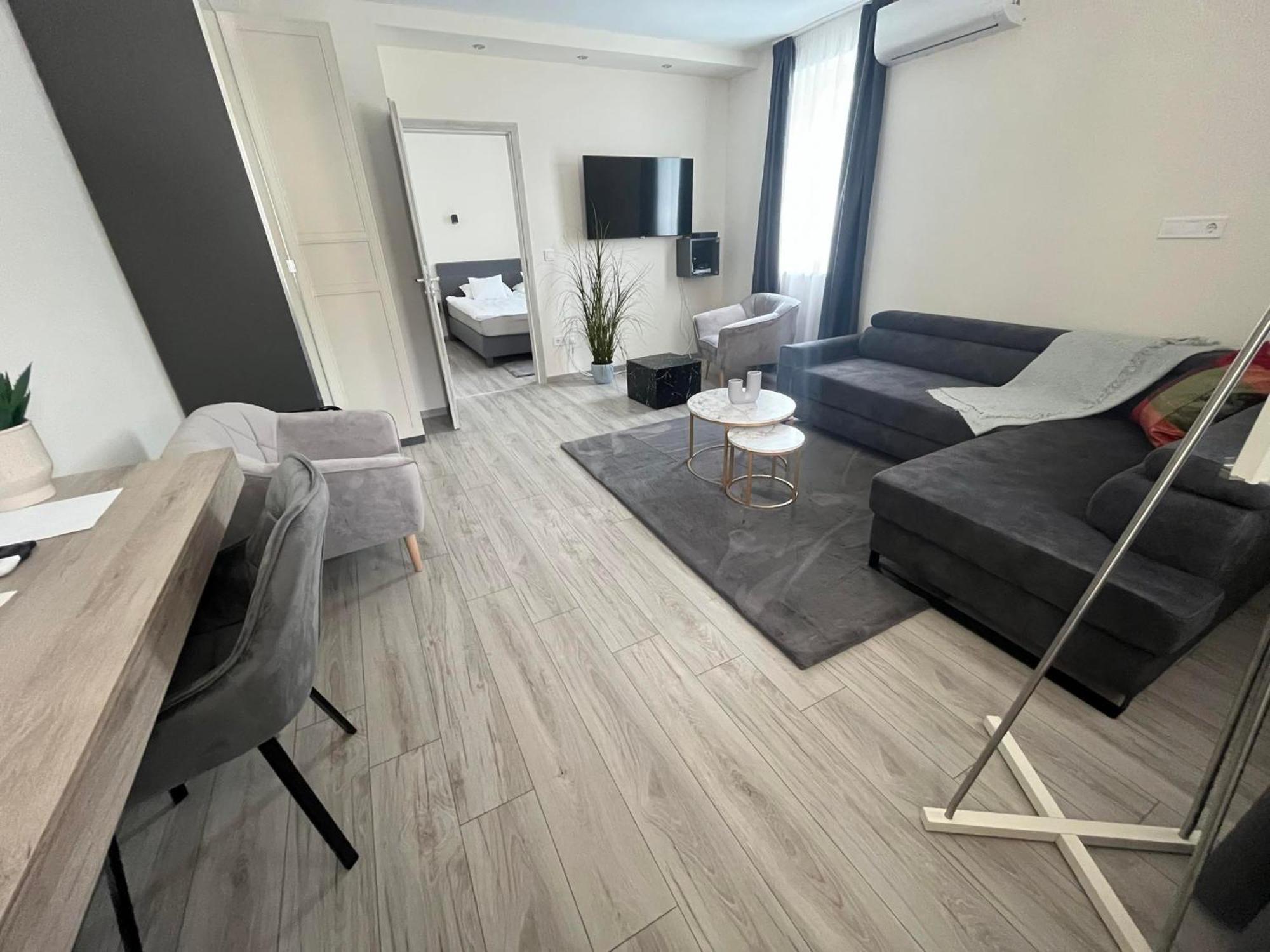 Brill Hotel בקשצ'אבה מראה חיצוני תמונה