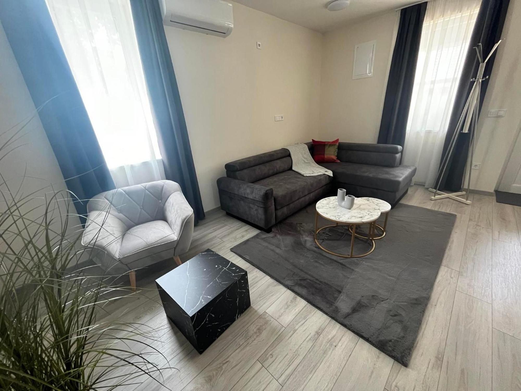 Brill Hotel בקשצ'אבה מראה חיצוני תמונה