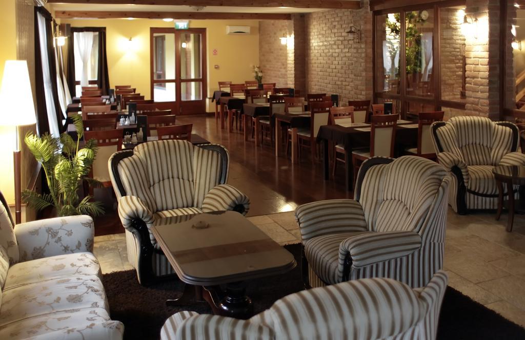 Brill Hotel בקשצ'אבה מראה חיצוני תמונה